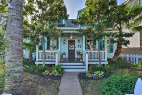 5 Blocks to Beach Coastal Cottage in Galveston!